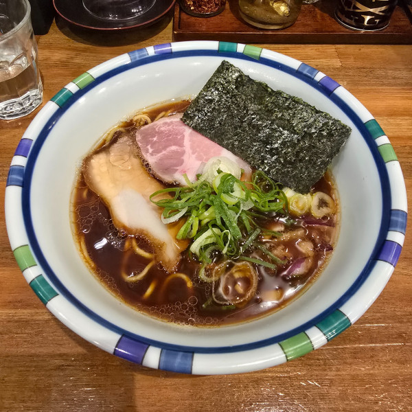 「一心ブラックラーメン 麺半分」@ラーメン一心 本店の写真