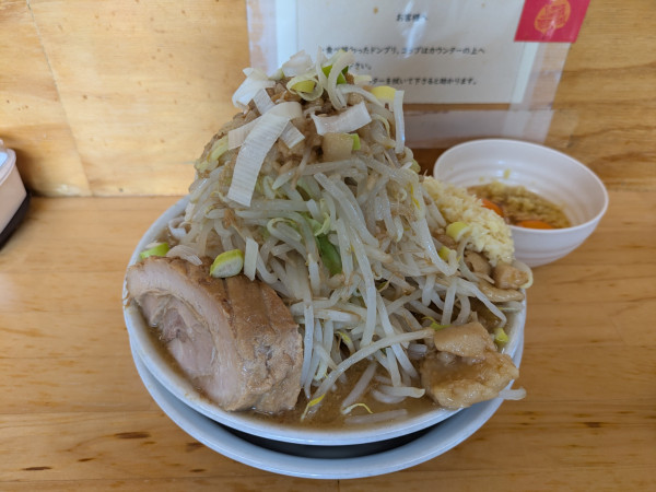 「ラーメン中＋コッコマン　1420円」@ハイマウントMの写真