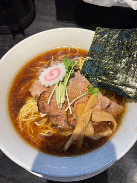 「しょうゆチャーシュー大盛り」@拉麺 名もなき店の写真