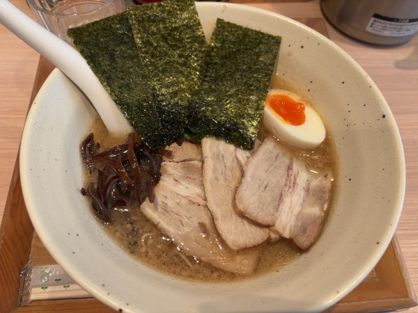 「特製らーめん950円」@らーめん 宣ノ土の写真