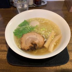 煮ちゃーしゅー麺＋味玉子 1,020円