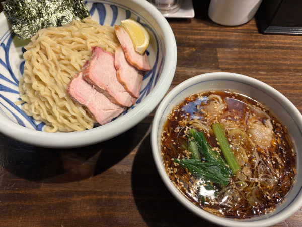 「ワンタンつけそば+焼豚２枚」@櫻井中華そば店の写真