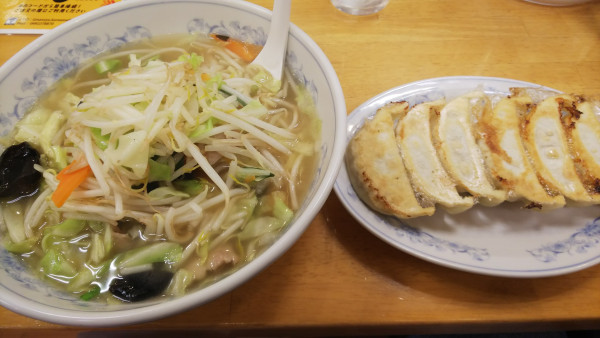 「タンメンと餃子」@ぎょうざの満洲 川越クレアモール店の写真