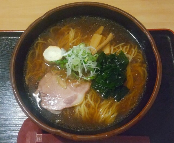 「醤油らーめん 850円 ・大盛２玉 100円」@和風味な店 玉やの写真