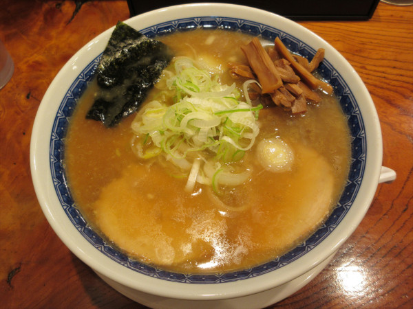 「中華そば（880円）」@ふとし屋の写真