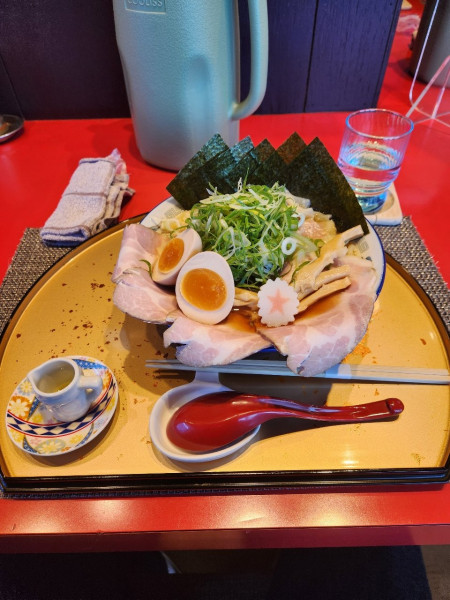 「豪華特製中華そば」@中華そば 凜星の写真