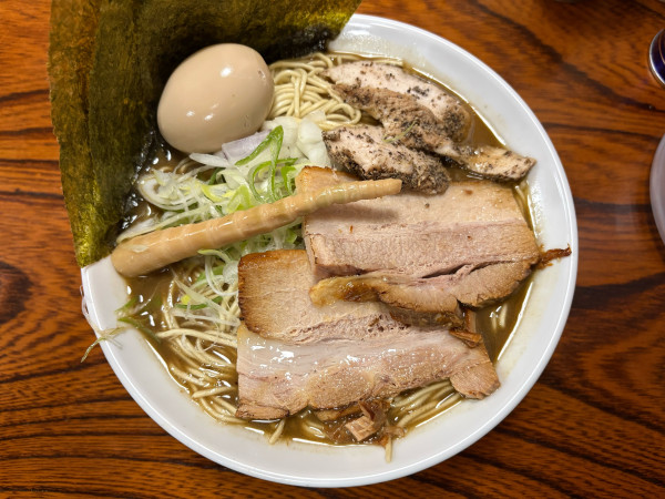 「特製濃厚中華そば」@中華そば あたりの写真