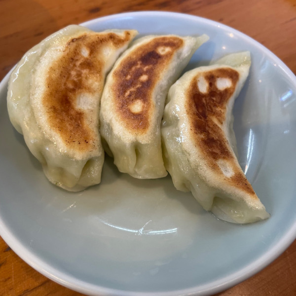 「ランチセット（餃子3個 半ライス）　300円」@ラーメン家ようちゃんの写真