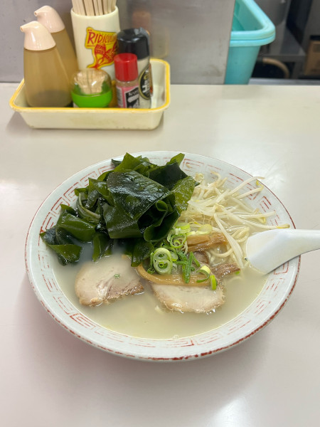 「わかめラーメン」@ポークの写真