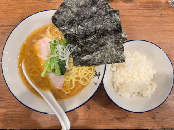 「ラーメン➕小ライス」@豚骨 蒼翔の写真