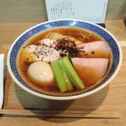 特製醤油らーめん麺大盛