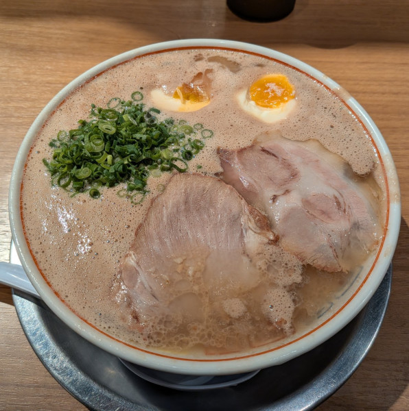 「味玉ラーメン（1000円）」@三代目 博多 だるま アクアシティお台場店の写真