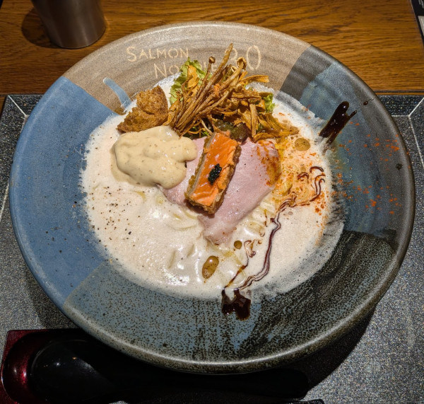 「ポルチーニサーモン（1140円）」@サーモンnoodle3.0の写真