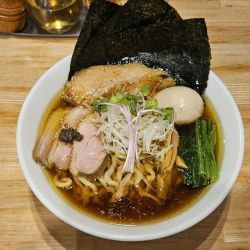 手揉み中華そば(全部入り)