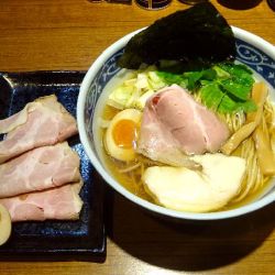 煮干しそば白醤油＋特製(950円＋260円)