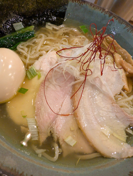 「特製塩そば」@自家製麺250の写真