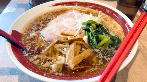 「あごだしラーメン」@OMOUMA麺堂 大和町店の写真