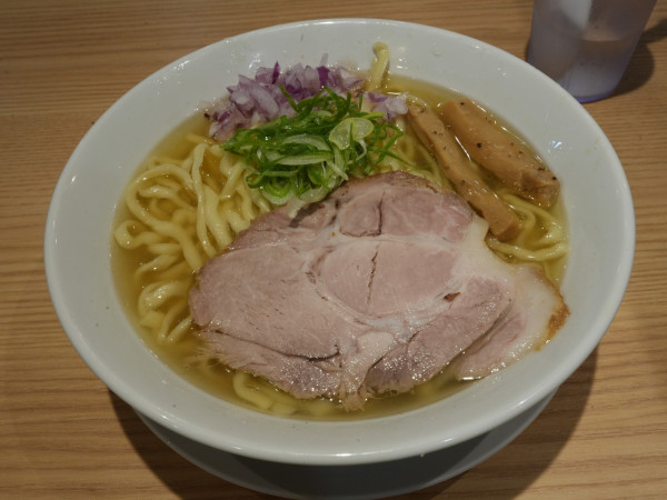 「中華そば 塩 麺250g+味濃いめ+油多め」@中華そば 千乃鶏 志木店の写真