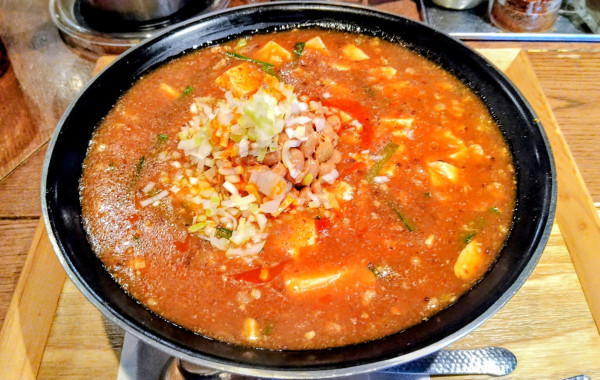 「全とろ納豆麻婆麺」@新潟 三宝亭東京ラボ 中目黒店の写真