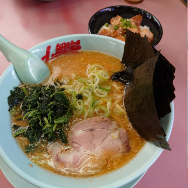 「Aセット（特製味噌、コロチャーシュー丼）」@山岡家 釧路町店の写真