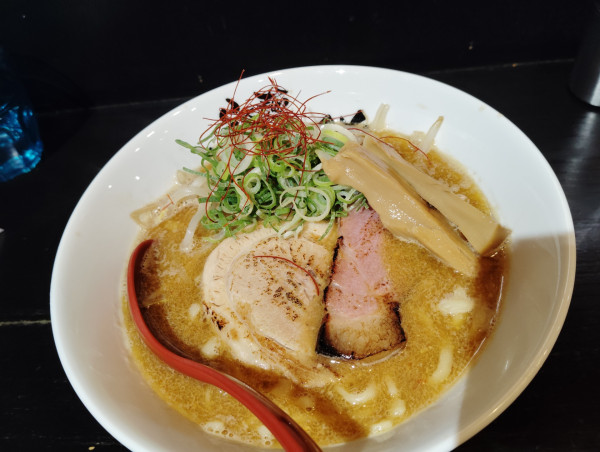 「限定　　鰹味噌󠄀らーめん　　1030円」@らぁ麺すみれ堂の写真