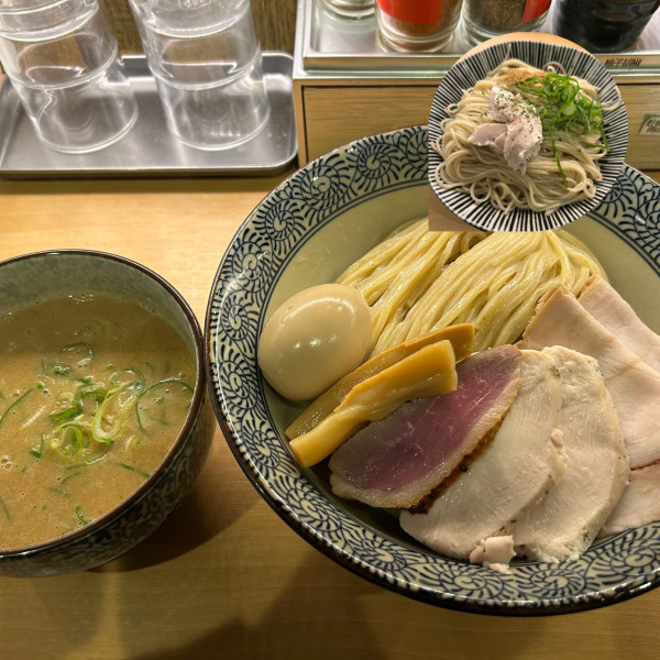「特製濃厚つけ麺大盛り+和え玉煮干し塩（1450+350）」@濃厚鶏そば 葵の写真