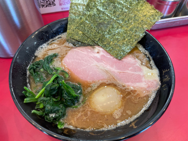 「らぁめん　味玉　ライス」@立喰いらぁめん たいせいの写真