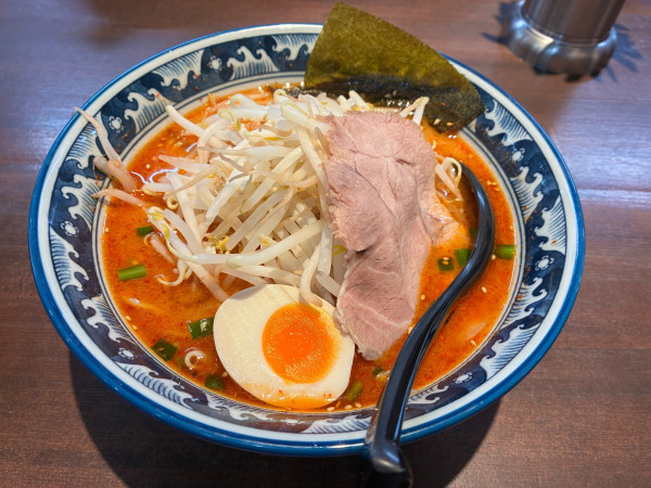 「辛丸M(960円)」@めん丸 小名浜店の写真