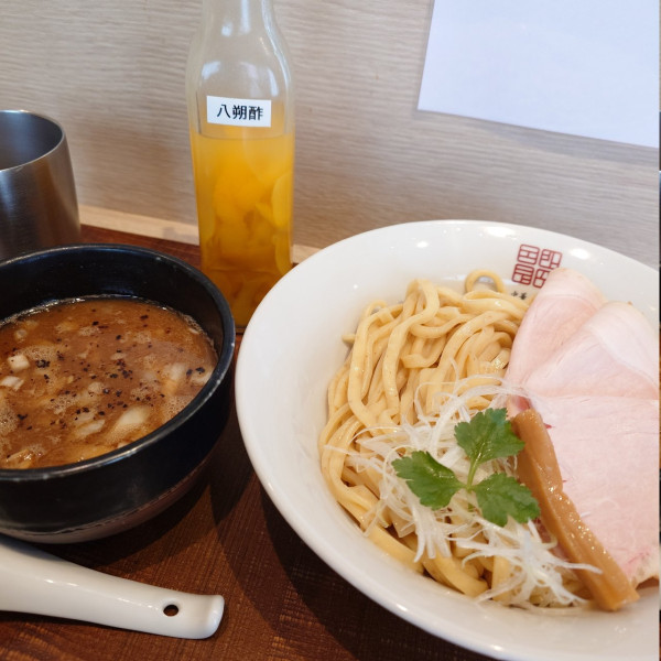 「魚介豚骨醤油つけ麺（麺大盛）」@中華そば 色即是空の写真