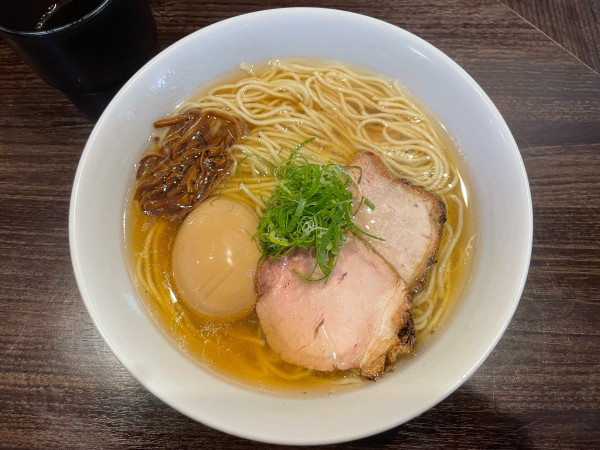 「塩ラーメン ¥850 味玉 ¥120」@かしわぎの写真