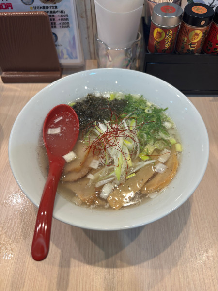 「瀬戸の塩らぁめん」@麺屋おおやまの写真
