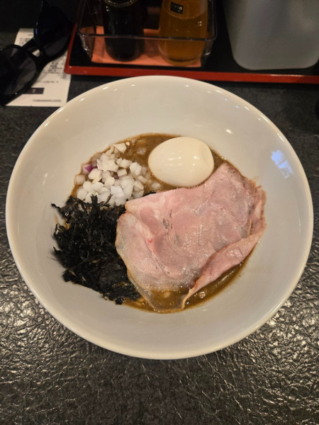 「濃厚煮干し醤油」@にぼしら〜めん ニボ太郎の写真