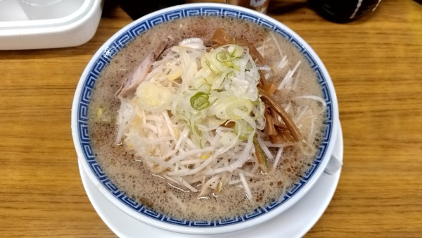 「ラーメン900円+もやし増(無料)」@中華そば 大河の写真