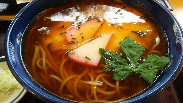 「とろろ山かけ温そば 1030円」@海鮮地鶏そば 大谷の写真
