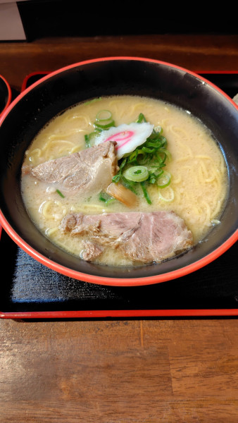 「トンコツラーメン」@麺道 服部の写真