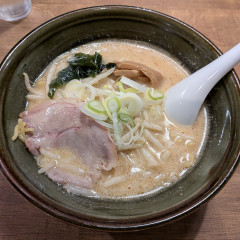 手作りの味噌らーめん 味噌樽の画像