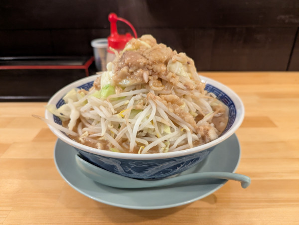 「ラーメン(小) ﾔｻｲﾏｼｱﾌﾞﾗ」@ラーメンガレオンの写真