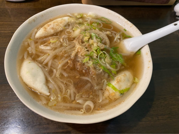「クィティオ・ルークシン・プラー（魚すり身団子入りラーメン）990」@ゲンキョウワンの写真