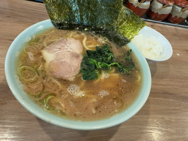 「らーめん並＋ライス小」@元喜家 さくら店の写真