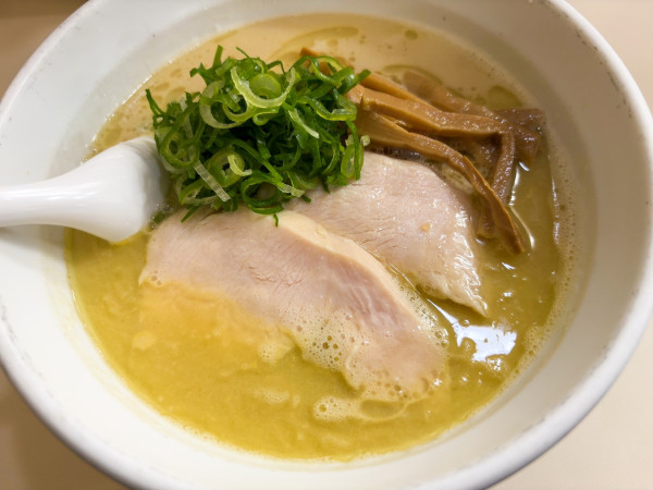 「鶏白湯らーめん」@らーめん れんげの写真