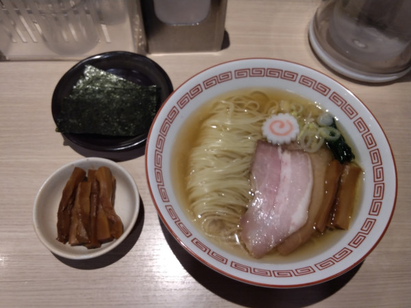 「渋～い塩煮干しらーめん」@麺屋 一燈の写真