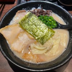 濃厚チャーシューワンタン麺（1,320円）
