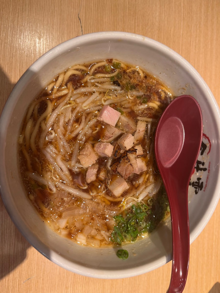 「黒雲950円＋替玉200円」@ヌードルラボラトリー金斗雲 福岡空港店の写真