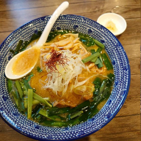 「ニラモッツ」@麺家 漣華の写真