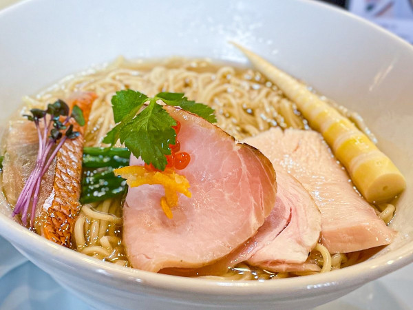 「金目鯛のアラ炊きそば＋大盛」@麺処しろくろの写真