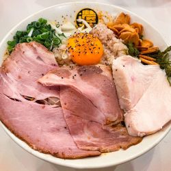 辛辛濃菜まぜそば＋ニンニク＋揚げニンニク（2個）