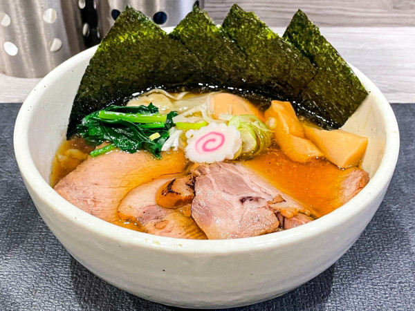 「醤油 全部のせら〜麺＋チャーシュー飯」@手打ち 蓮の写真