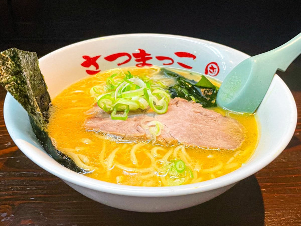 「らーめん(固め)＋ぶためし(小)」@さつまっこ 平和島店の写真