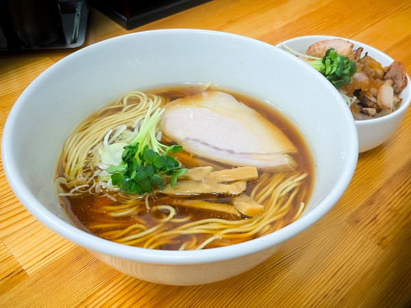 「中華そば＋チャーシューご飯」@中華そば こてつの写真