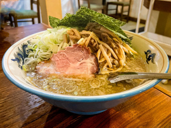 「夜の支那ソバ+のり+ねぎ+メンマ」@松波ラーメン店の写真